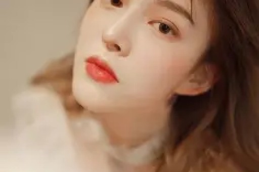 “中年翻红”被女星、富婆“”的瓜